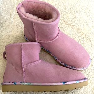 Ugg Short Boots